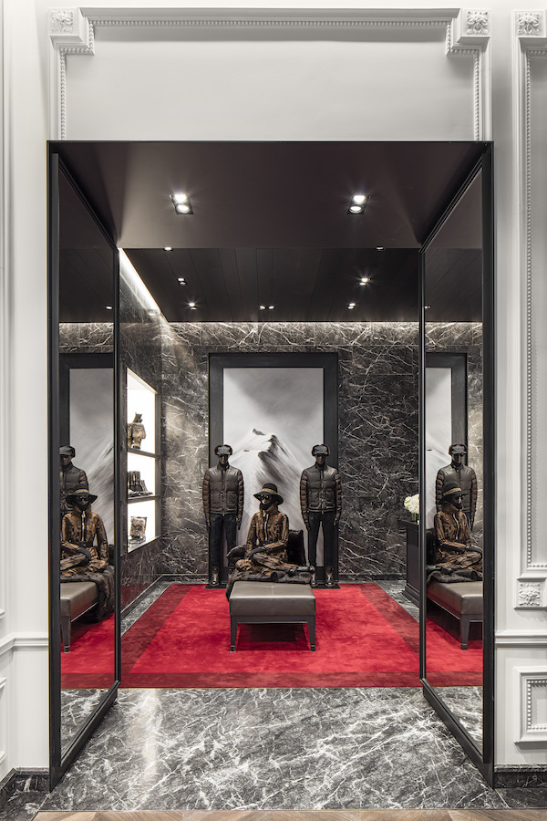 MONCLER BOUTIQUE HOUSTON (2)