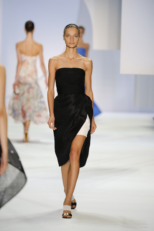 Monique_Lhuillier_SS16_Look_32