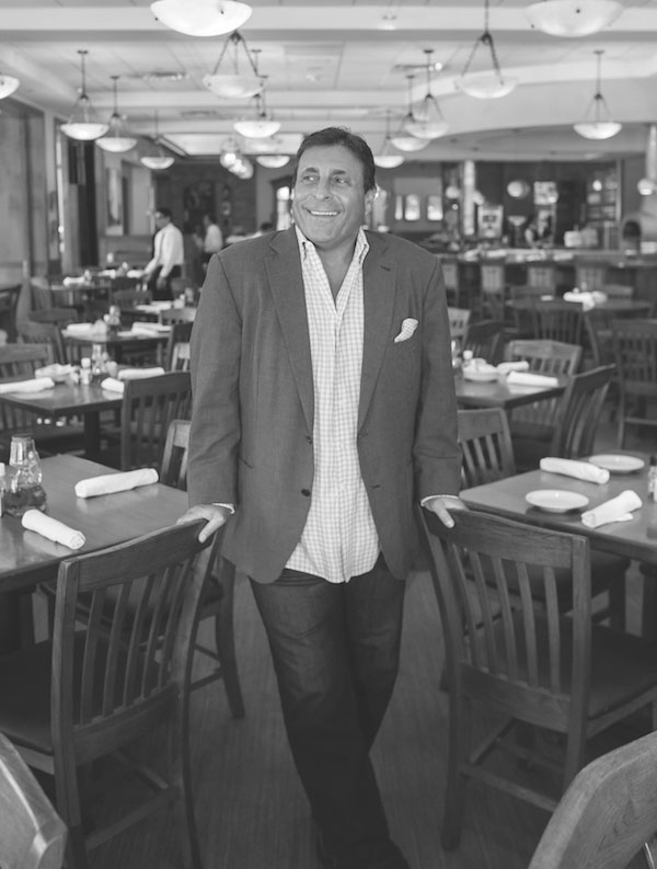 _make-b_w-600-johnnycarrabbabluekirby-7111